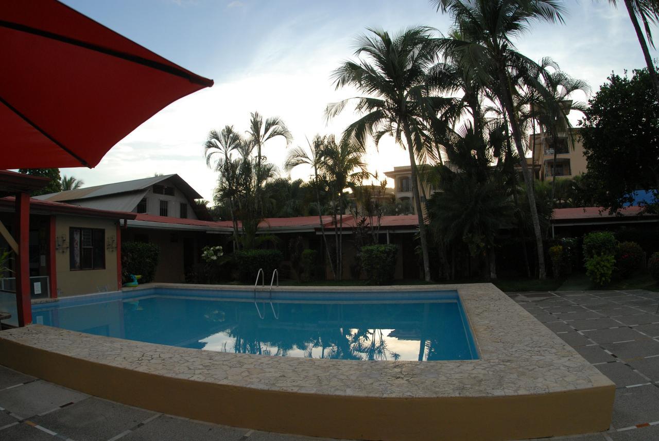 Hotel El Jardin Jacó Esterno foto