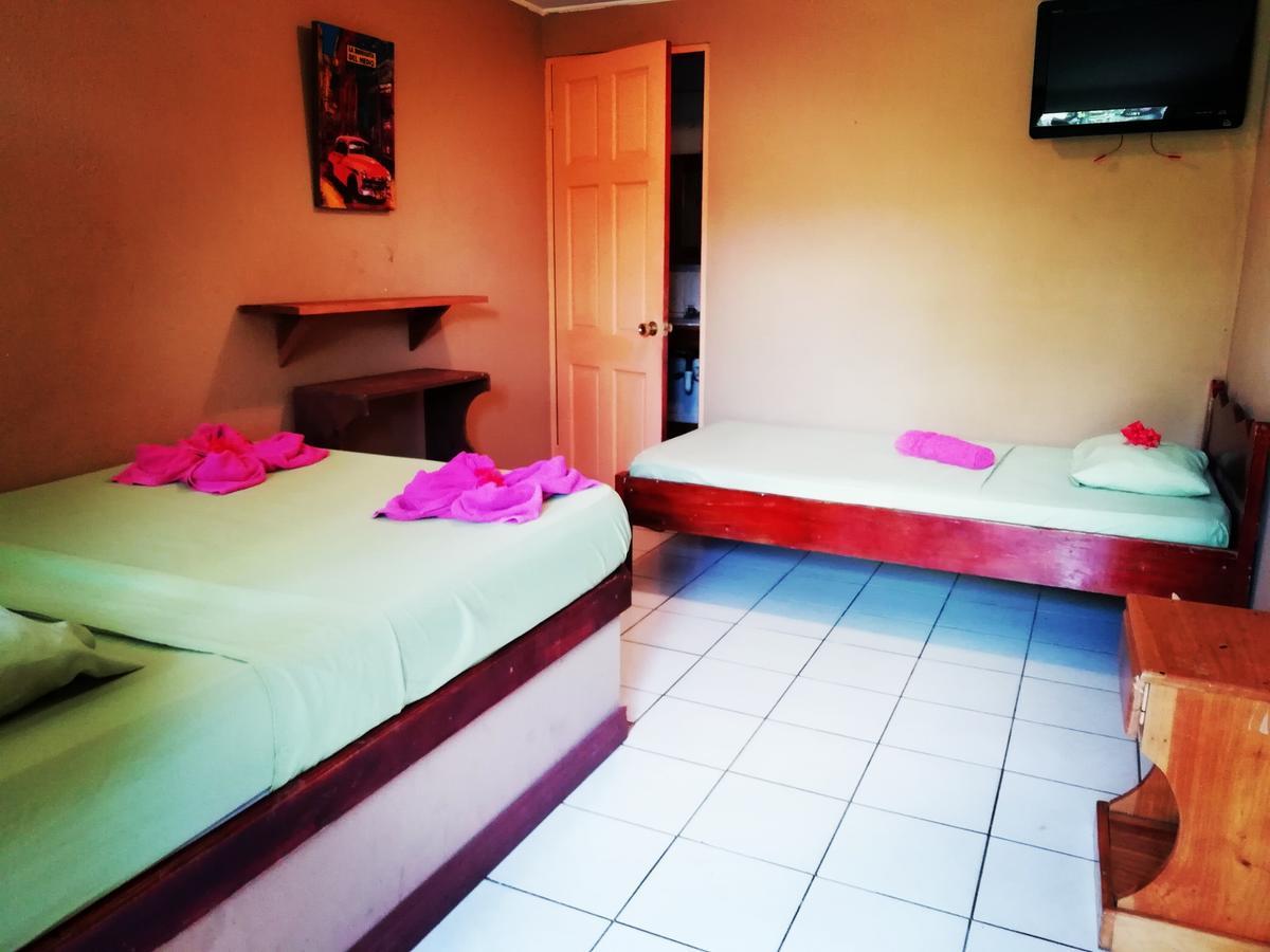 Hotel El Jardin Jacó Esterno foto